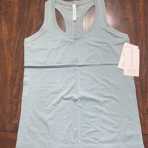 Athleta Momentum Tank